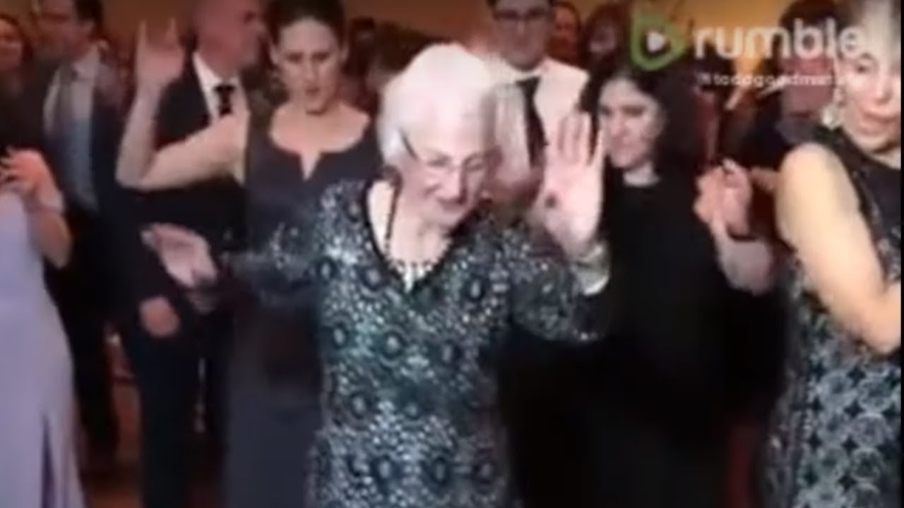 96YearOld ‘Dancing Nana ‘Is Breaking The With Her Dance