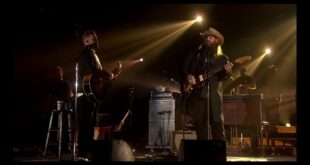 Chris Stapleton and Justin Timberlake performing Tennessee Whiskey at the 2015 CMA Awards