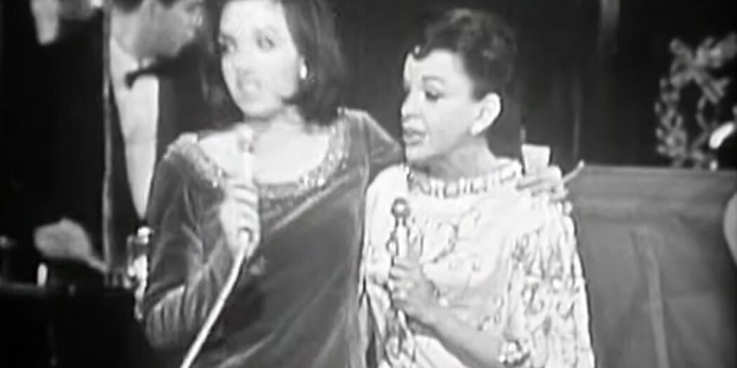 Liza Minnelli and Judy Garland singing together at the London Palladium in 1964