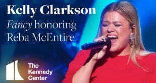 Kelly Clarkson singing Fancy for Reba McEntire at the 2018 Kennedy Center Honors