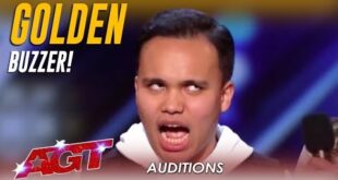 Kodi Lee singing at the piano on America's Got Talent