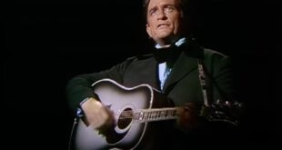 Johnny Cash plays guitar and sings Sunday Mornin Comin Down on The Johnny Cash Show