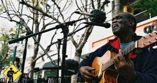 Street musician Roger Ridley singing Stand By Me in Santa Monica